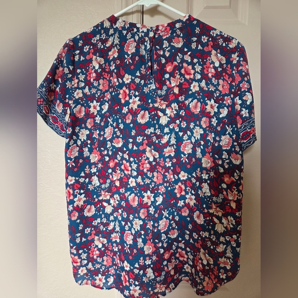 LOFT Blue and Red Floral Blouse - Picture 6 of 6